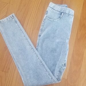 H&M Light Wash Skinny Jeans